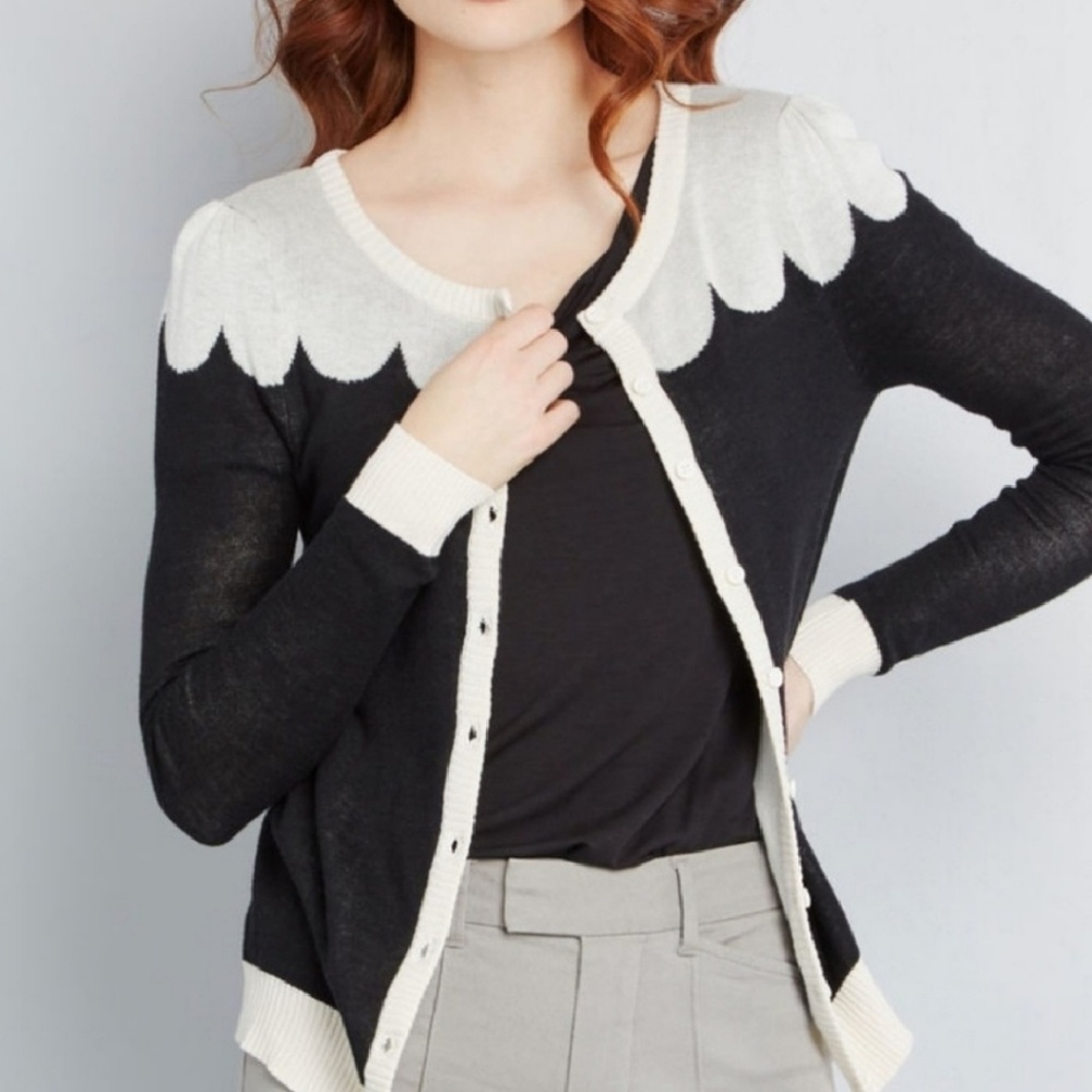 Paris Cafe Cardigan NWT